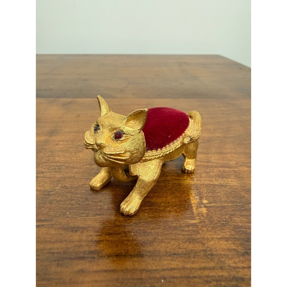 Vintage Florenza Gold Tone Cat Pin Cushion Red Velvet Rhinestone Eyes bobbing
